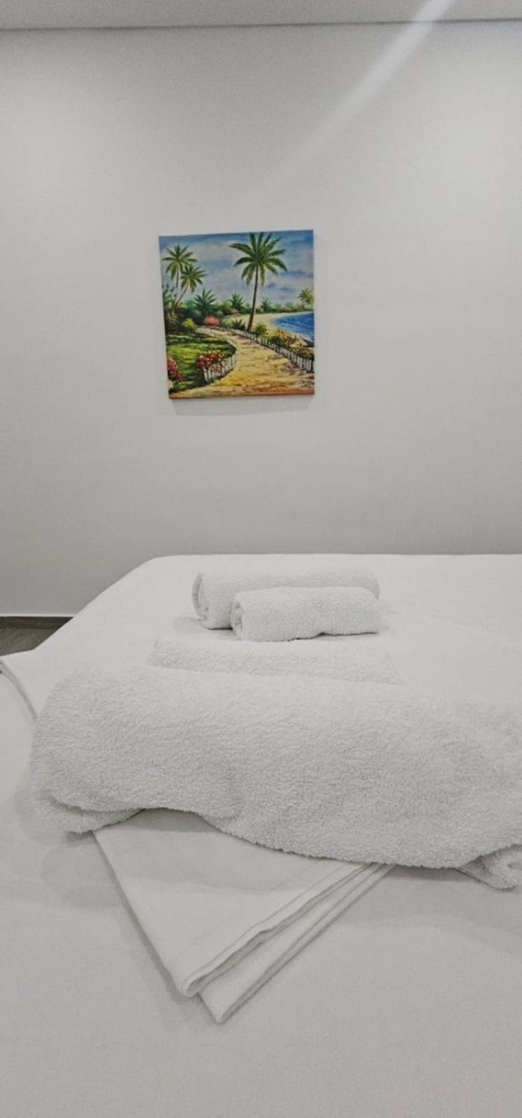 Hotel Edina Apartments By Hp Sarandë Buitenkant foto