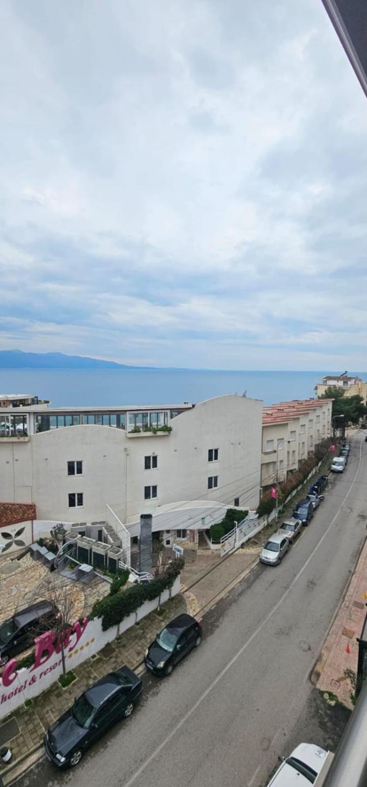 Hotel Edina Apartments By Hp Sarandë Buitenkant foto